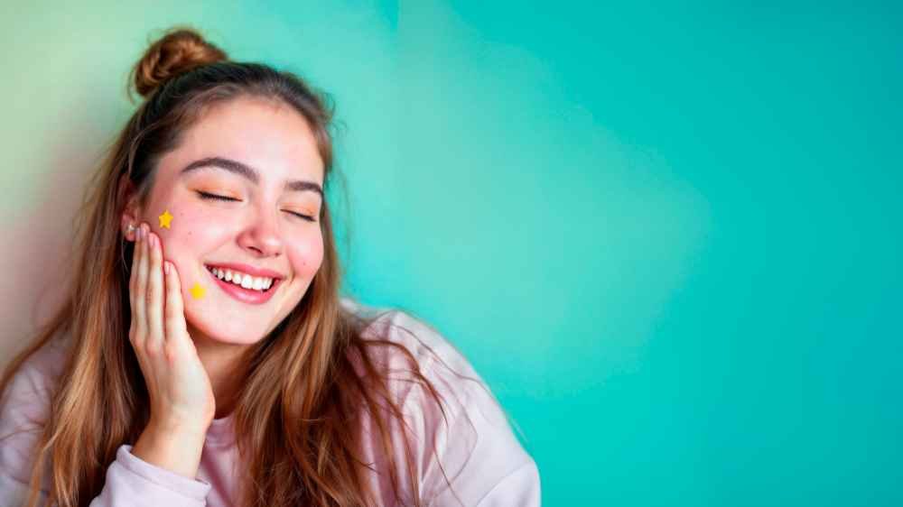 Teeth Whitening Home Remedies: 10 Natural Ways to Get a Brighter Smile