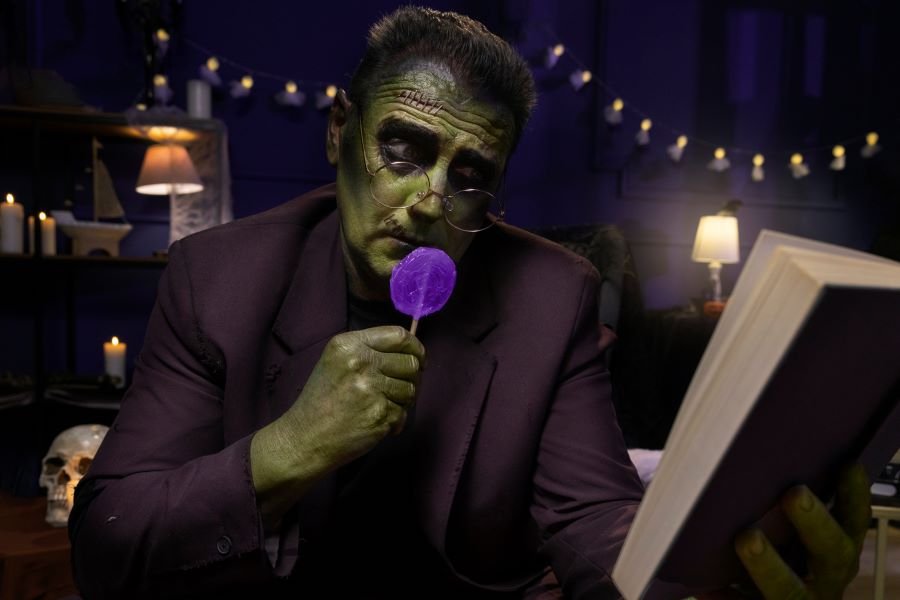 The Beetlejuice Cast: A Look at the Iconic Stars Behind the Cult Classic