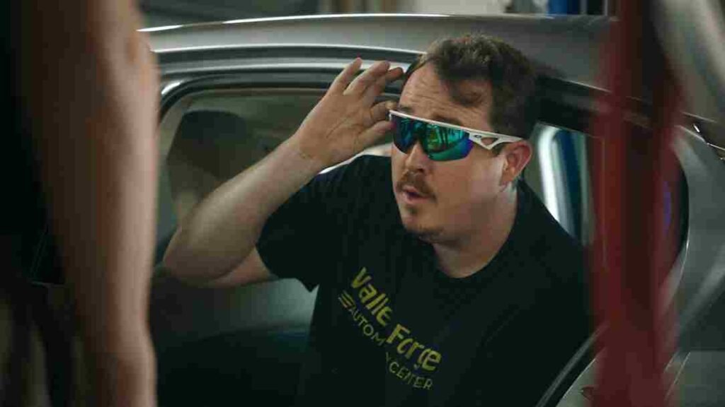 Full Cast of Tires (TV Series) – Who Stars in the Comedy Show?